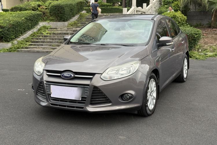 Ford Focus 2012 Sedan 1.6L Automatic Comfort Model с пробегом Guazi used car, China used car export, Used car for sale, Used cars, Cheapest cars for sale