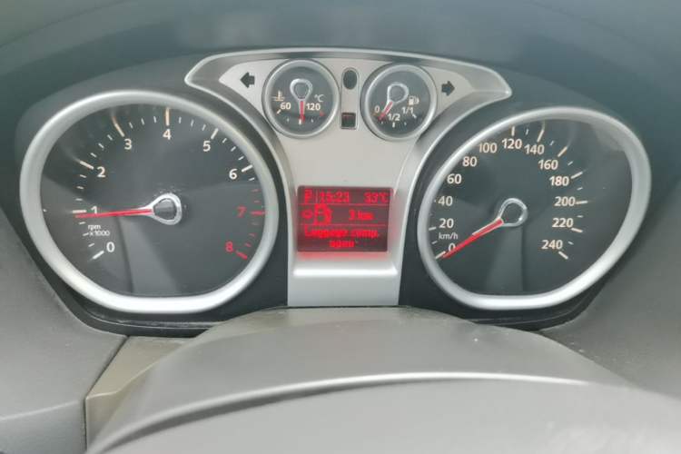 Used Ford Focus 2012 Sedan Classic 1.8L Automatic Fashion Edition Instrument Cluster