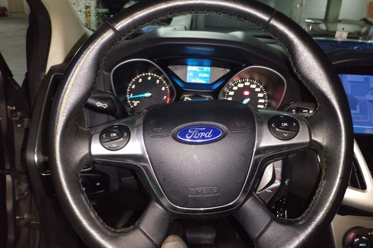 Used Ford Focus 2012 Sedan 1.6L Automatic Fashion Edition Instrument Cluster