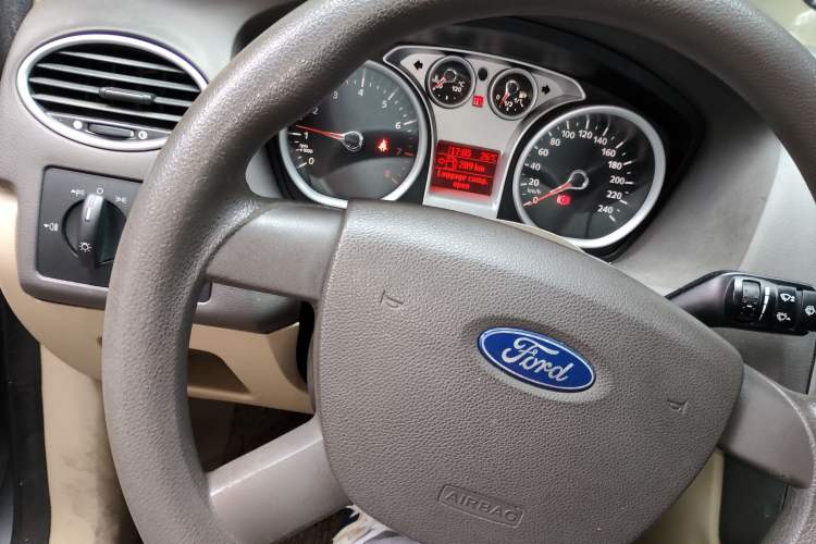 Used Ford Focus 2012 Sedan Classic 1.8L Automatic Fashion Edition Instrument Cluster