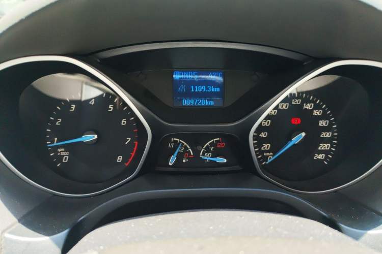 Used Ford Focus 2012 Sedan 1.6L Automatic Comfort Model Instrument Cluster