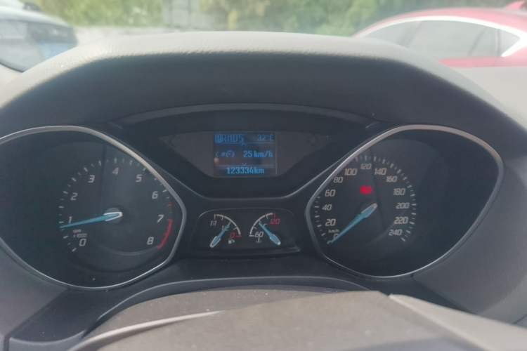 Used Ford Focus 2012 Sedan 1.6L Automatic Fashion Edition Instrument Cluster