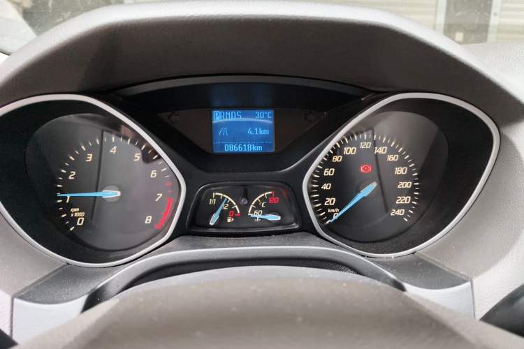 Used Ford Focus 2012 Sedan 1.6L Automatic Comfort Model Instrument Cluster