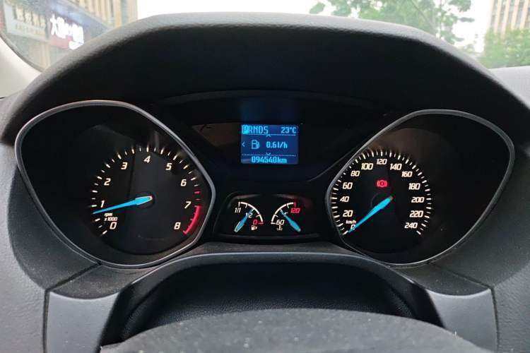 Used Ford Focus 2012 Hatchback 1.6L Automatic Fashion Edition Instrument Cluster