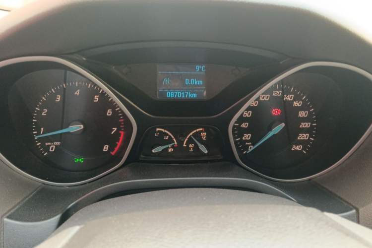 Used Ford Focus 2012 Sedan 1.6L Manual Comfort Model Instrument Cluster