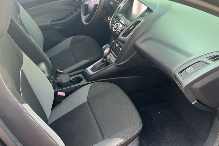 Used Ford Focus 2012 Hatchback 1.6L Automatic Comfort Model Interior 5