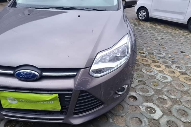 Used Ford Focus 2012 Sedan 1.6L Manual Fashion Edition Left Front Headlight