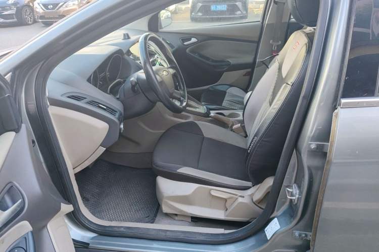 Used Ford Focus 2012 Sedan 1.6L Automatic Comfort Model Left Front Seat