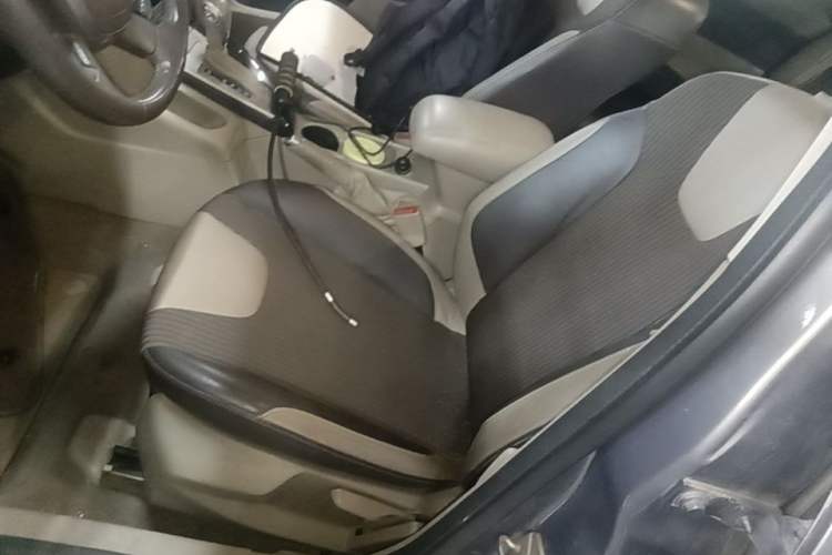 Used Ford Focus 2012 Sedan 1.6L Automatic Fashion Edition Left Front Seat