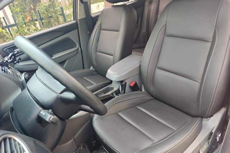 Used Ford Focus 2012 Hatchback Classic 1.8L Manual Base Model Left Front Seat