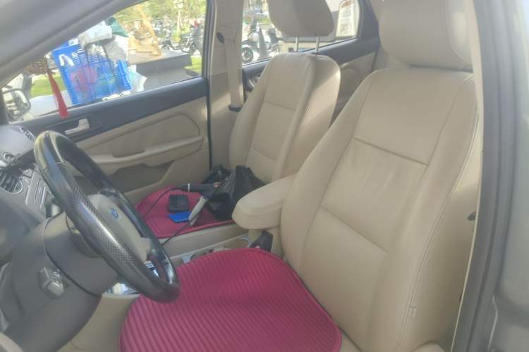 Used Ford Focus 2012 Hatchback Classic 1.8L Automatic Fashion Edition Left Front Seat