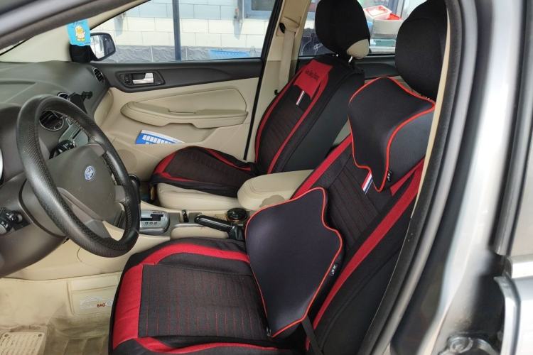 Used Ford Focus 2012 Sedan Classic 1.8L Automatic Fashion Edition Left Front Seat