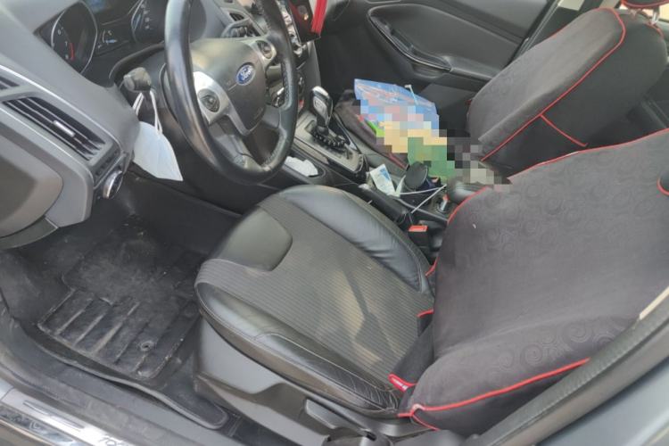 Used Ford Focus 2012 Sedan 1.6L Automatic Fashion Edition Left Front Seat