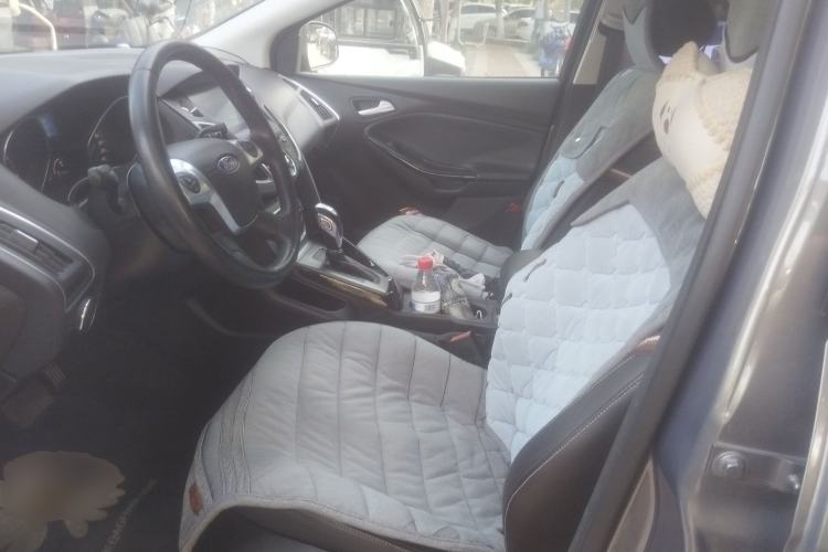 Used Ford Focus 2012 Sedan 1.6L Automatic Fashion Edition Left Front Seat