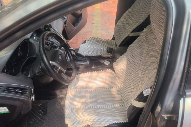Used Ford Focus 2012 Hatchback 1.6L Automatic Fashion Edition Left Front Seat