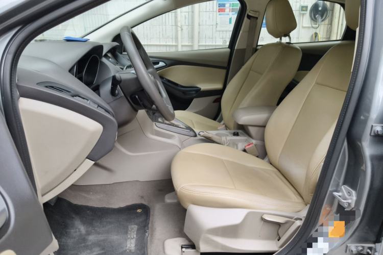Used Ford Focus 2012 Sedan 1.6L Automatic Comfort Model Left Front Seat