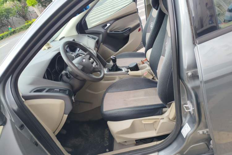Used Ford Focus 2012 Sedan 1.6L Manual Comfort Model Left Front Seat