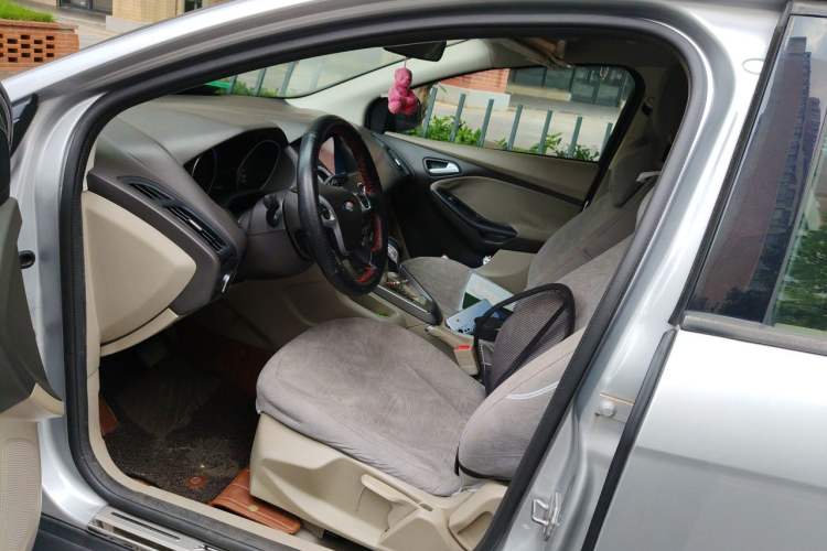 Used Ford Focus 2012 Sedan 1.6L Automatic Comfort Model Left Front Seat