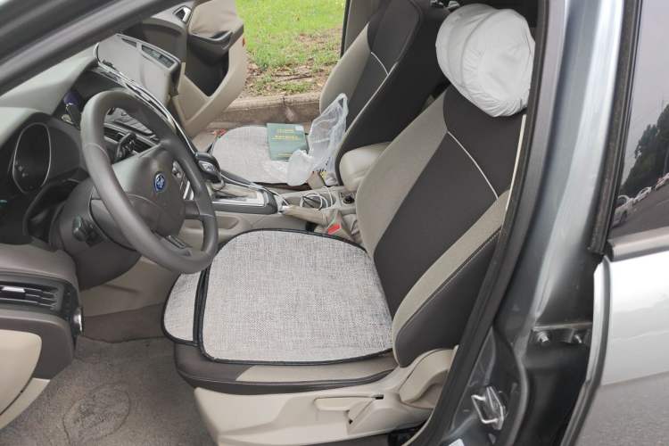 Used Ford Focus 2012 Sedan 1.6L Automatic Comfort Model Left Front Seat