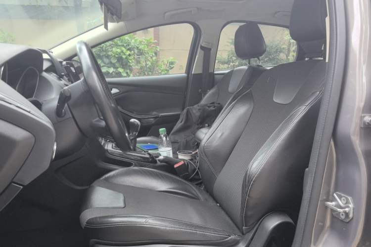 Used Ford Focus 2012 Sedan 1.6L Manual Fashion Edition Left Front Seat