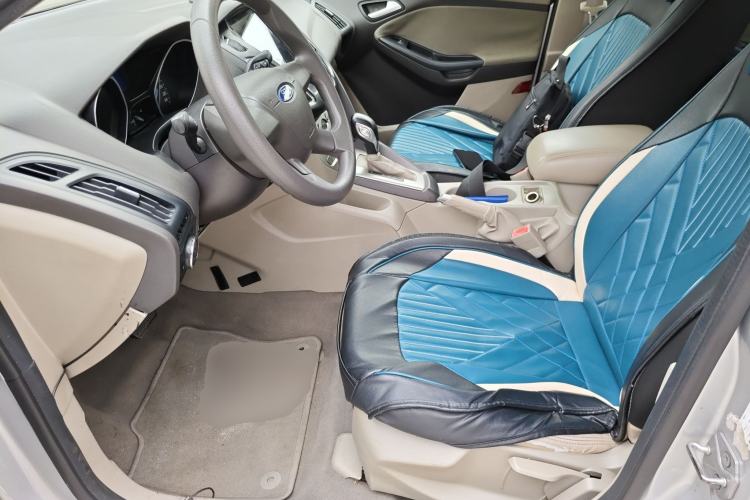 Used Ford Focus 2012 Sedan 1.6L Automatic Comfort Model Left Front Seat