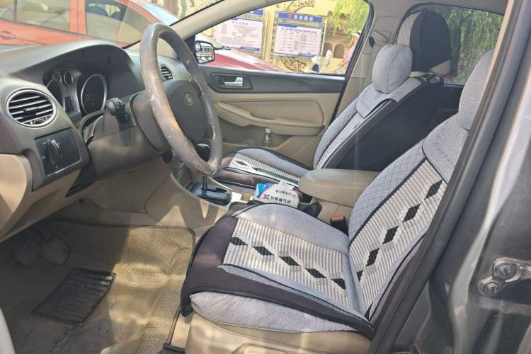 Used Ford Focus 2012 Hatchback Classic 1.8L Automatic Fashion Edition Left Front Seat
