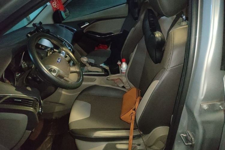Used Ford Focus 2012 Sedan 1.6L Automatic Fashion Edition Left Front Seat