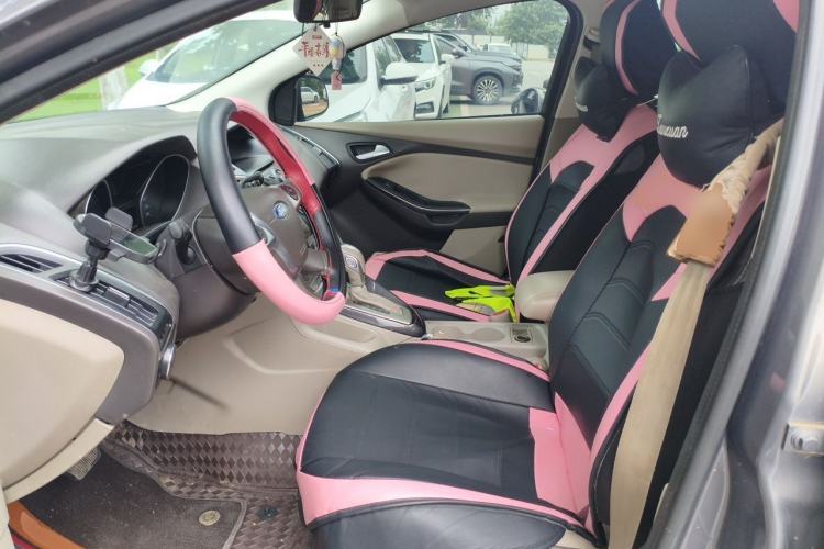 Used Ford Focus 2012 Sedan 1.6L Automatic Fashion Edition Left Front Seat