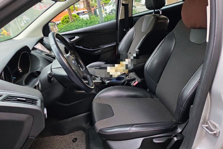 Used Ford Focus 2012 Hatchback 1.6L Automatic Fashion Edition Left Front Seat