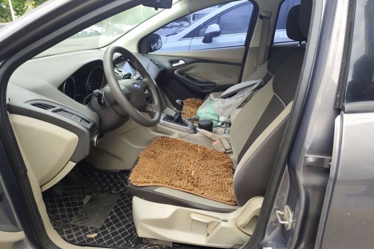 Used Ford Focus 2012 Sedan 1.6L Manual Comfort Model Left Front Seat