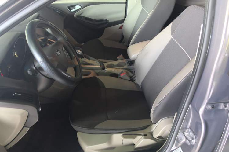 Used Ford Focus 2012 Sedan 1.6L Automatic Comfort Model Left Front Seat