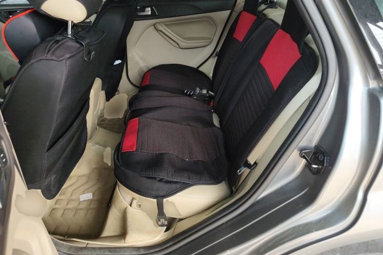 Used Ford Focus 2012 Sedan Classic 1.8L Automatic Fashion Edition Left Rear Seat