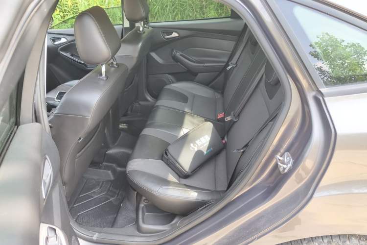 Used Ford Focus 2012 Sedan 1.6L Automatic Fashion Edition Left Rear Seat