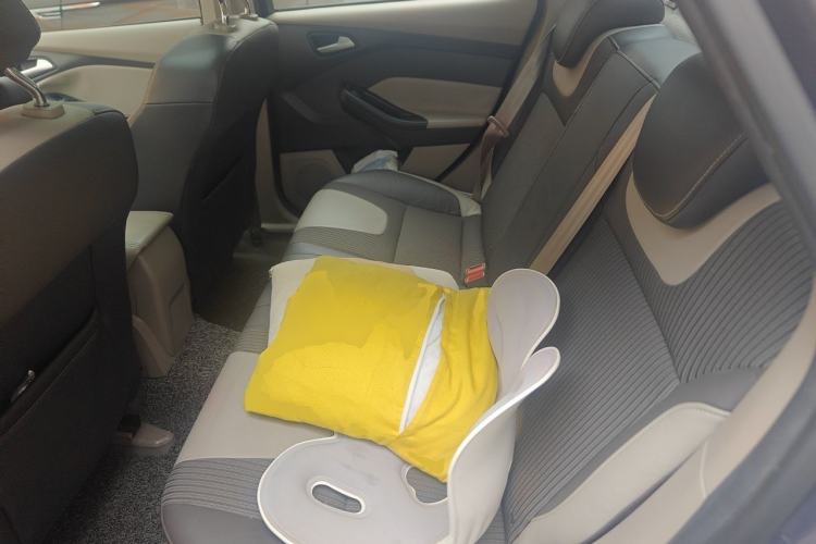 Used Ford Focus 2012 Sedan 1.6L Automatic Fashion Edition Left Rear Seat