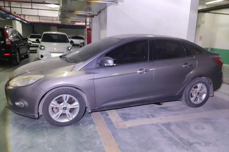 Used Ford Focus 2012 Sedan 1.6L Automatic Fashion Edition Left Side