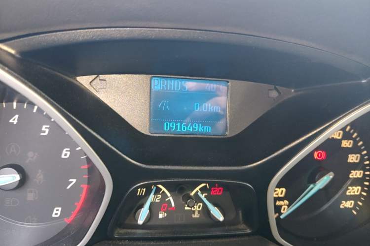 Used Ford Focus 2012 Sedan 1.6L Automatic Comfort Model Odometer Close Up