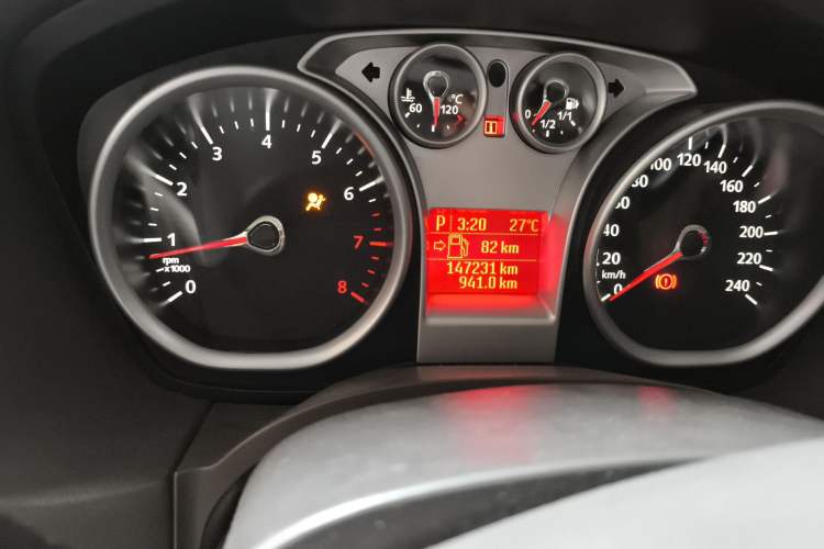Used Ford Focus 2012 Sedan Classic 1.8L Automatic Base Model Odometer Close Up