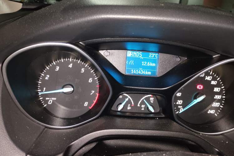Used Ford Focus 2012 Sedan 1.6L Automatic Fashion Edition Odometer Close Up