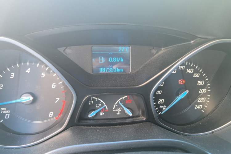 Used Ford Focus 2012 Sedan 1.6L Manual Fashion Edition Odometer Close Up