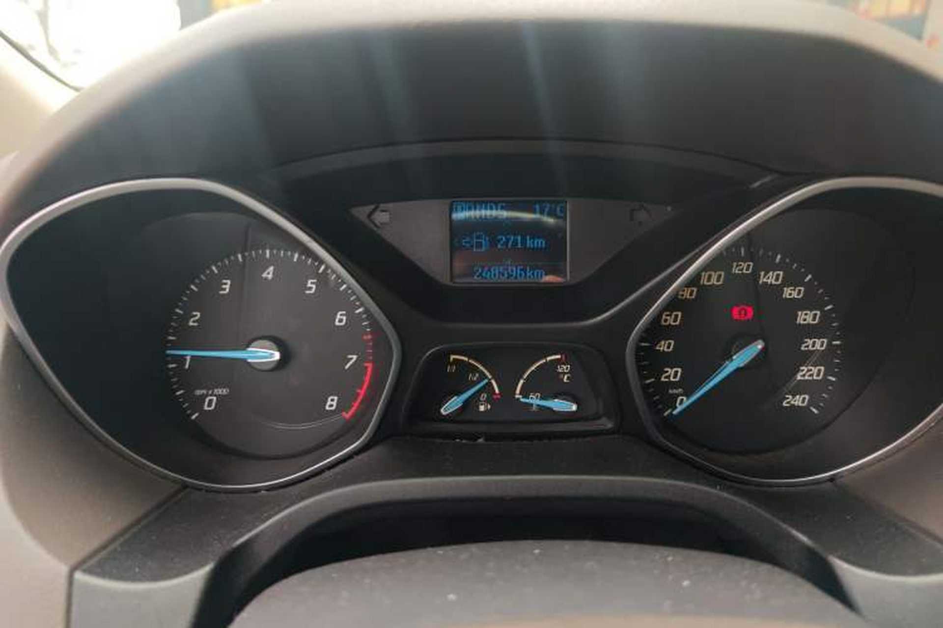 Used Ford Focus 2012 Sedan 1.6L Automatic Fashion Edition Odometer Close Up