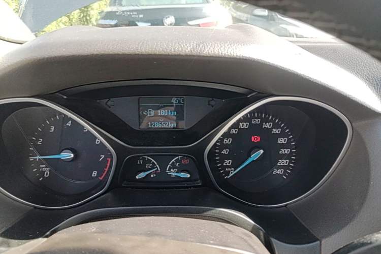 Used Ford Focus 2012 Sedan 1.6L Manual Fashion Edition Odometer Close Up