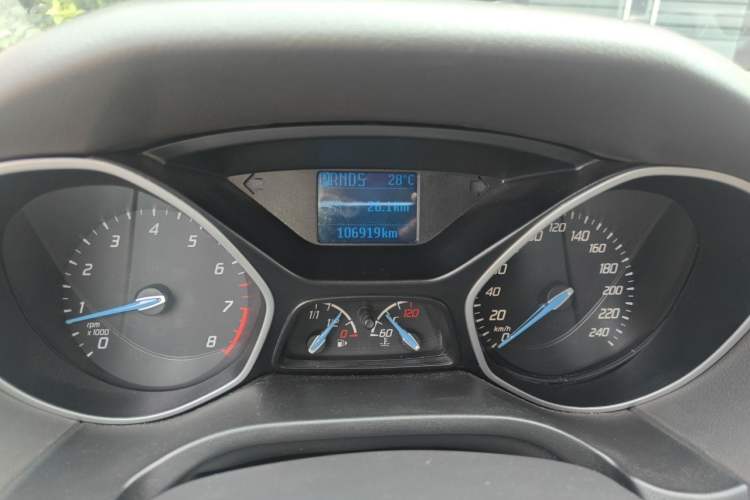 Used Ford Focus 2012 Sedan 1.6L Automatic Comfort Model Odometer Close Up