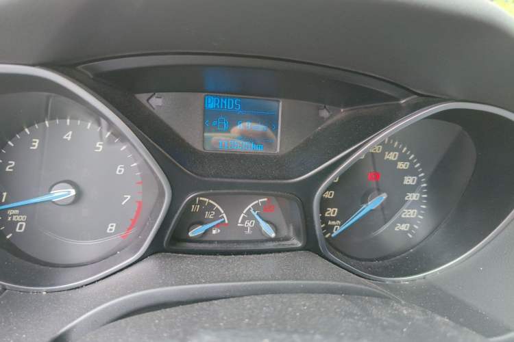 Used Ford Focus 2012 Sedan 1.6L Automatic Fashion Edition Odometer Close Up