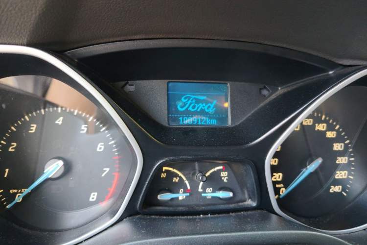 Used Ford Focus 2012 Sedan 1.6L Automatic Comfort Model Odometer Close Up