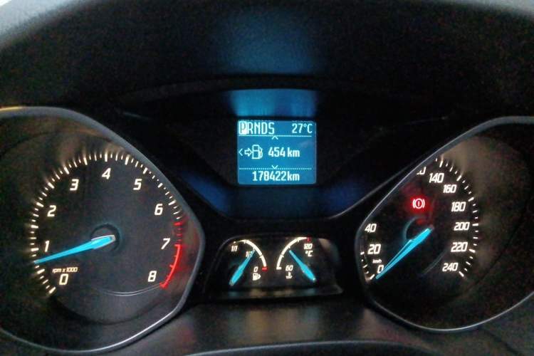 Used Ford Focus 2012 Sedan 1.6L Automatic Fashion Edition Odometer Close Up