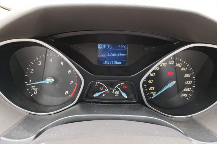 Used Ford Focus 2012 Sedan 1.6L Automatic Comfort Model Odometer Close Up