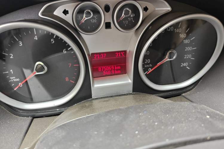 Used Ford Focus 2012 Sedan Classic 1.8L Manual Base Model Odometer Close Up