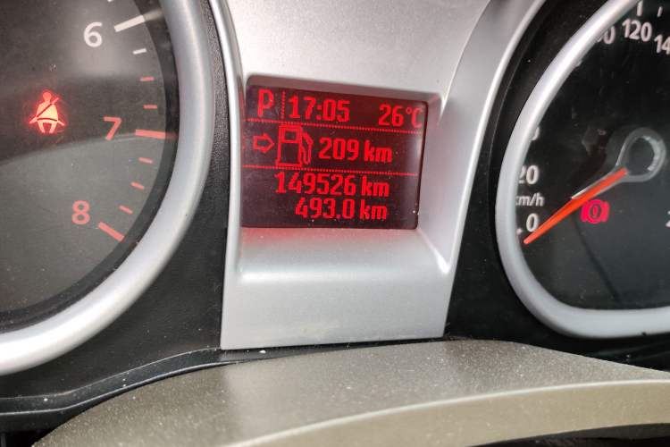 Used Ford Focus 2012 Sedan Classic 1.8L Automatic Fashion Edition Odometer Close Up