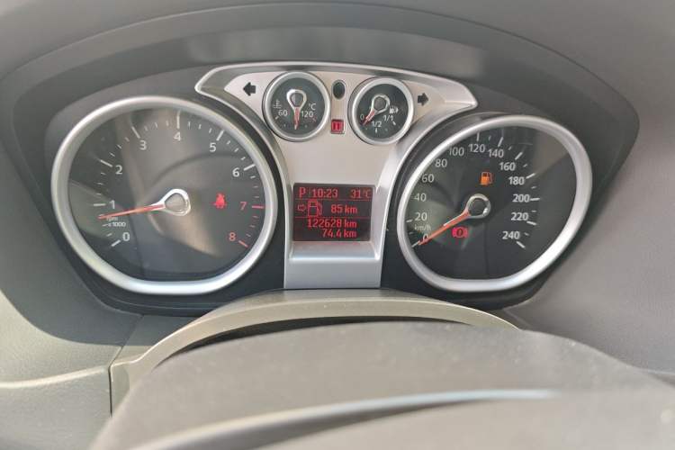 Used Ford Focus 2012 Hatchback Classic 1.8L Automatic Fashion Edition Odometer Close Up