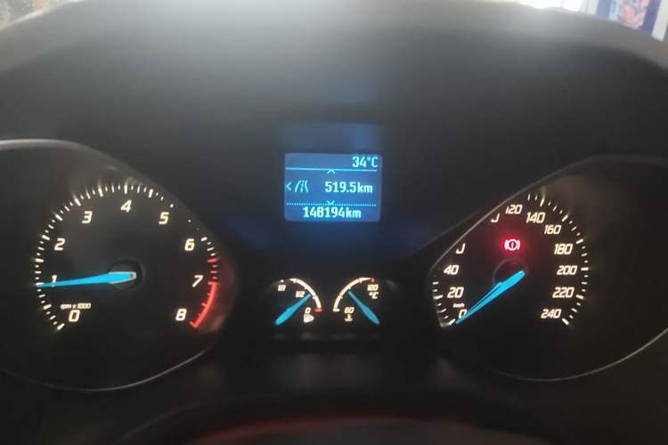 Used Ford Focus 2012 Sedan 1.6L Manual Fashion Edition Odometer Close Up
